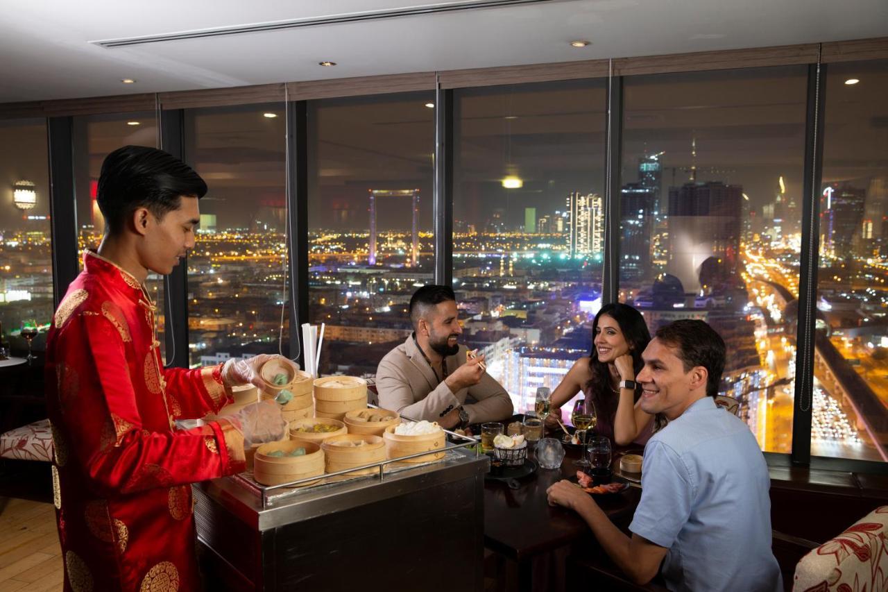 Park Regis Kris Kin Hotel Dubai Exterior foto A dim sum cart at the Shangri-La Hotel, Manila